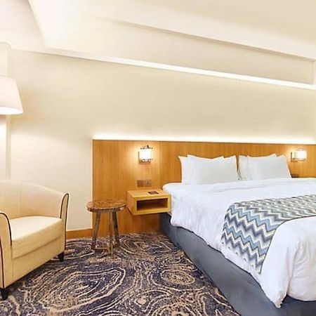 סמאראנג Louis Kienne Hotel Simpang Lima מראה חיצוני תמונה